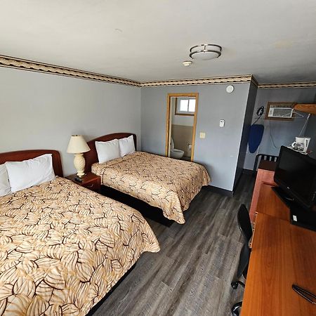 Forest Plaza Motel Mount Forest Dış mekan fotoğraf