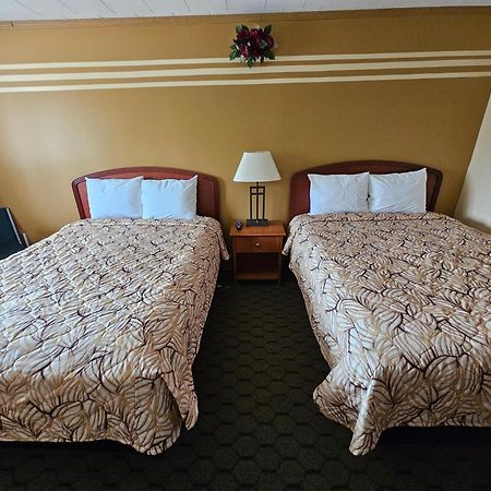 Forest Plaza Motel Mount Forest Dış mekan fotoğraf