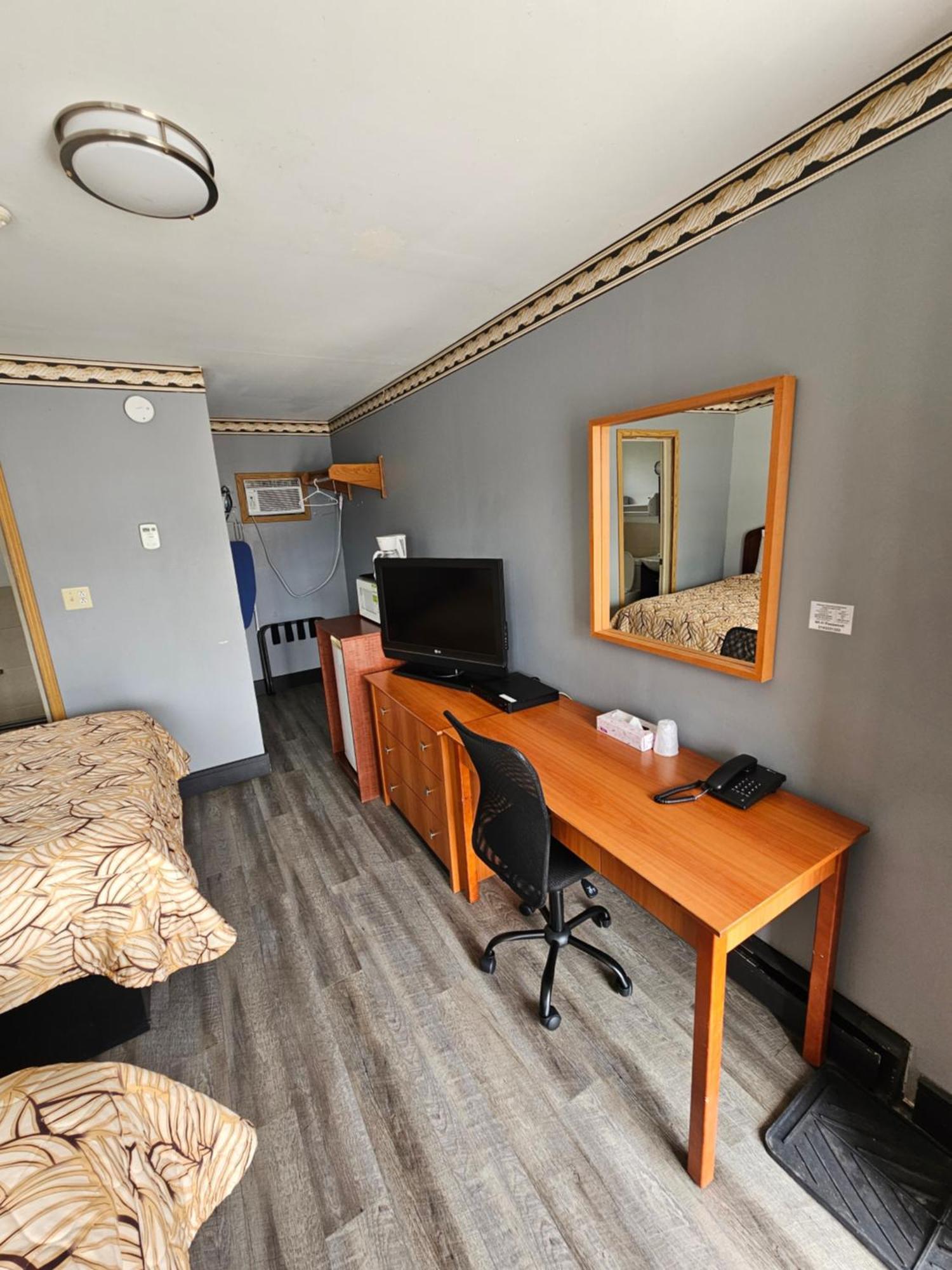 Forest Plaza Motel Mount Forest Dış mekan fotoğraf