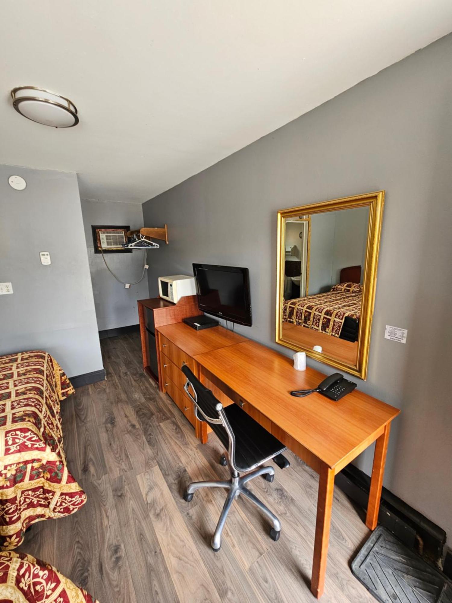 Forest Plaza Motel Mount Forest Dış mekan fotoğraf