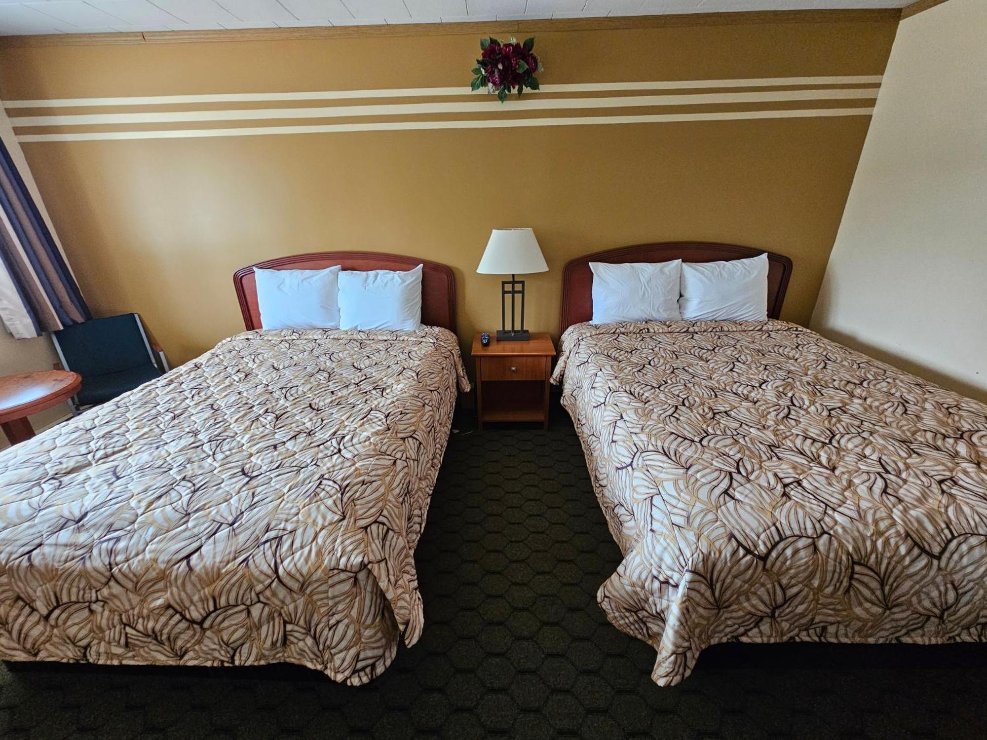 Forest Plaza Motel Mount Forest Dış mekan fotoğraf