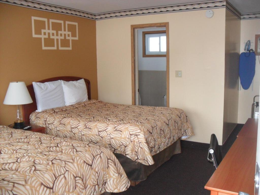 Forest Plaza Motel Mount Forest Dış mekan fotoğraf