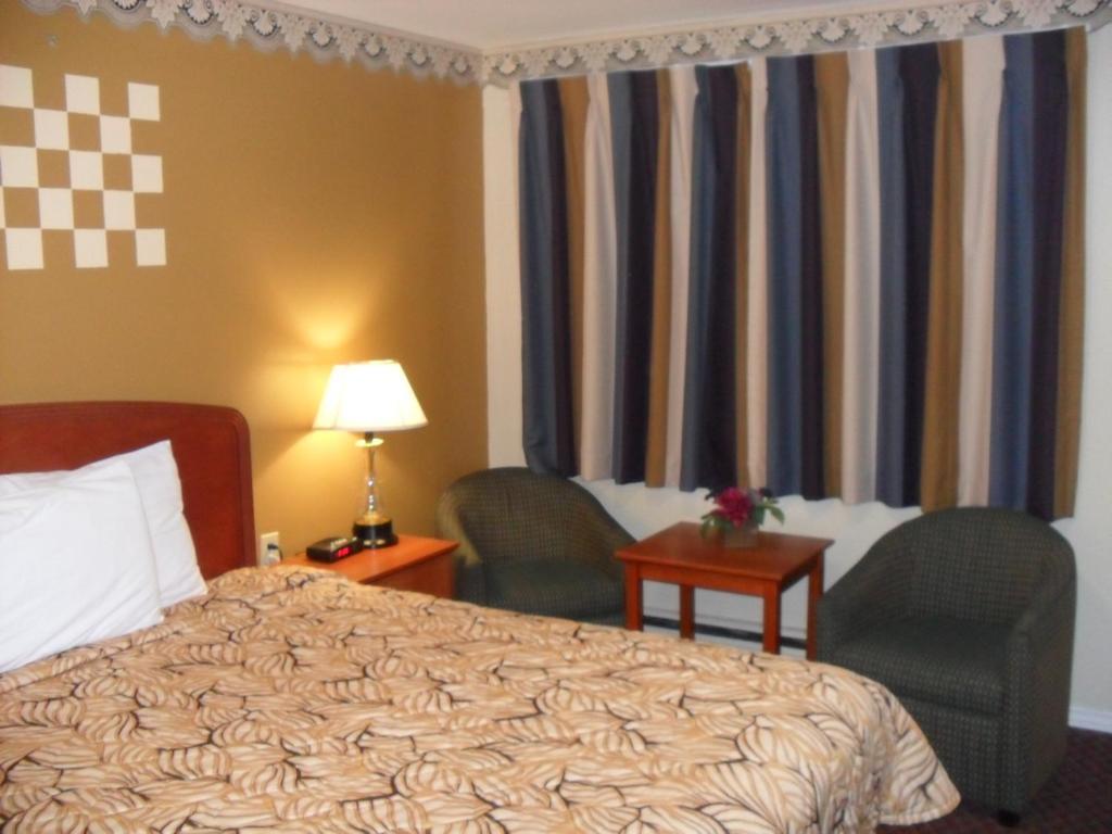 Forest Plaza Motel Mount Forest Dış mekan fotoğraf