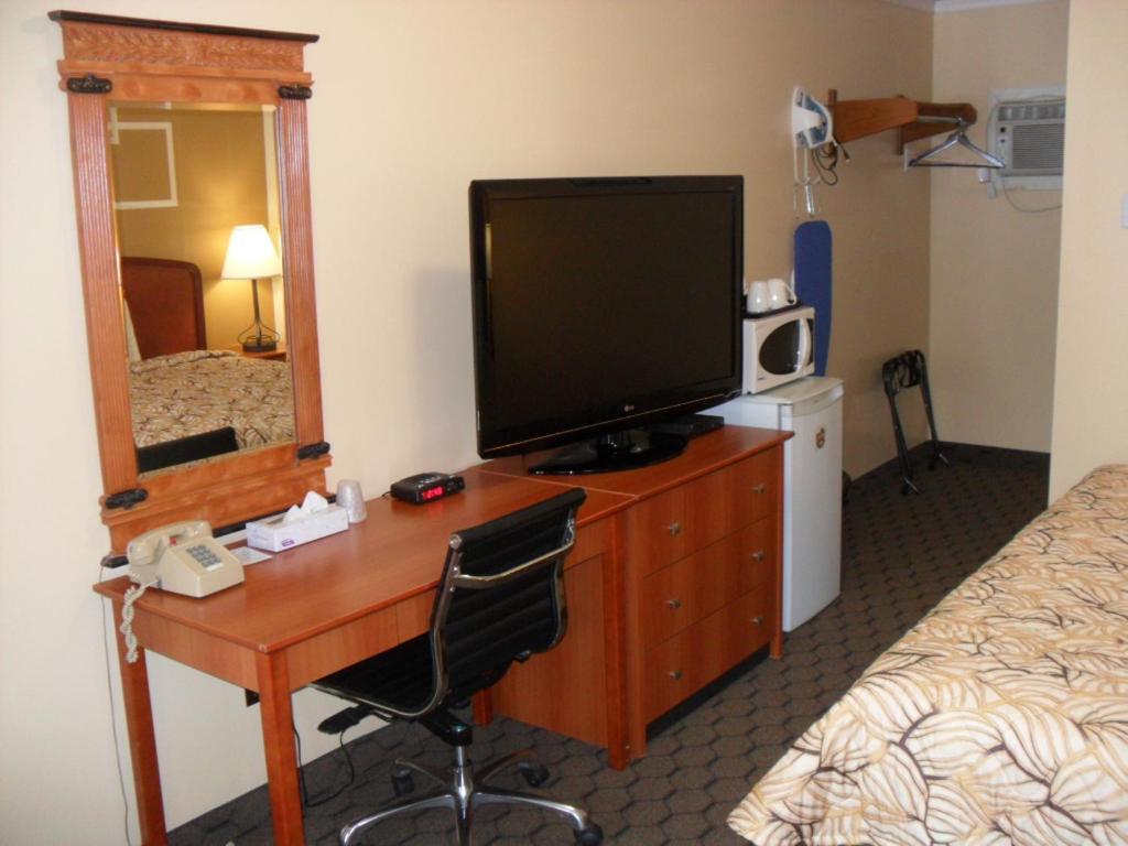 Forest Plaza Motel Mount Forest Dış mekan fotoğraf