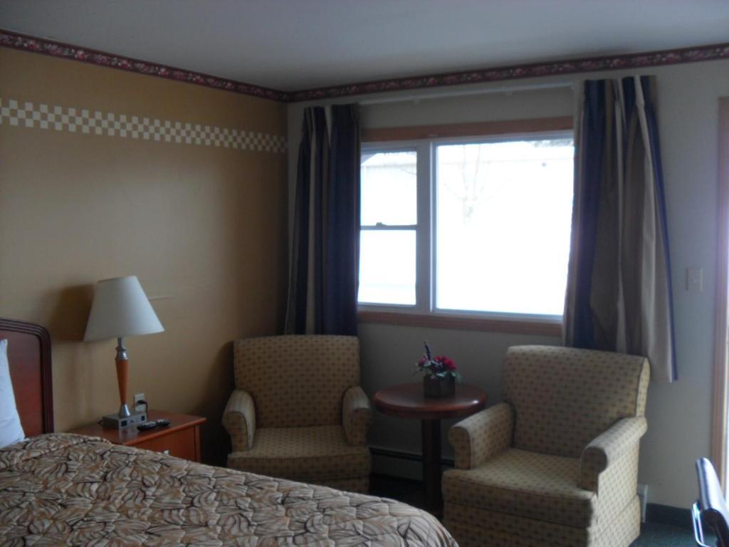 Forest Plaza Motel Mount Forest Dış mekan fotoğraf