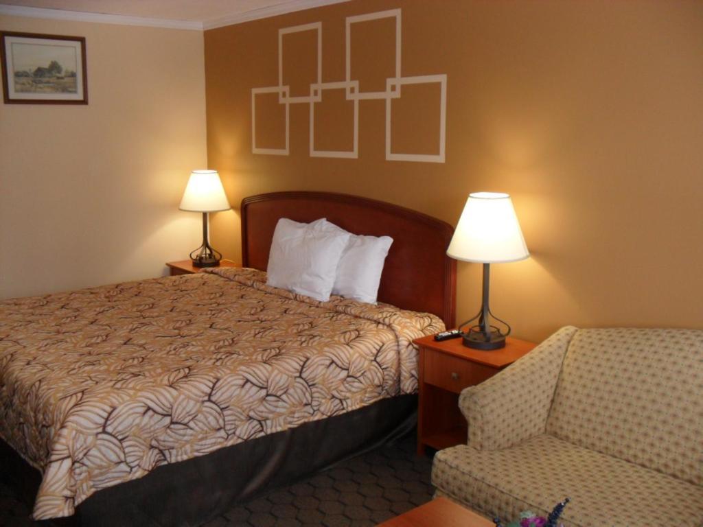Forest Plaza Motel Mount Forest Dış mekan fotoğraf