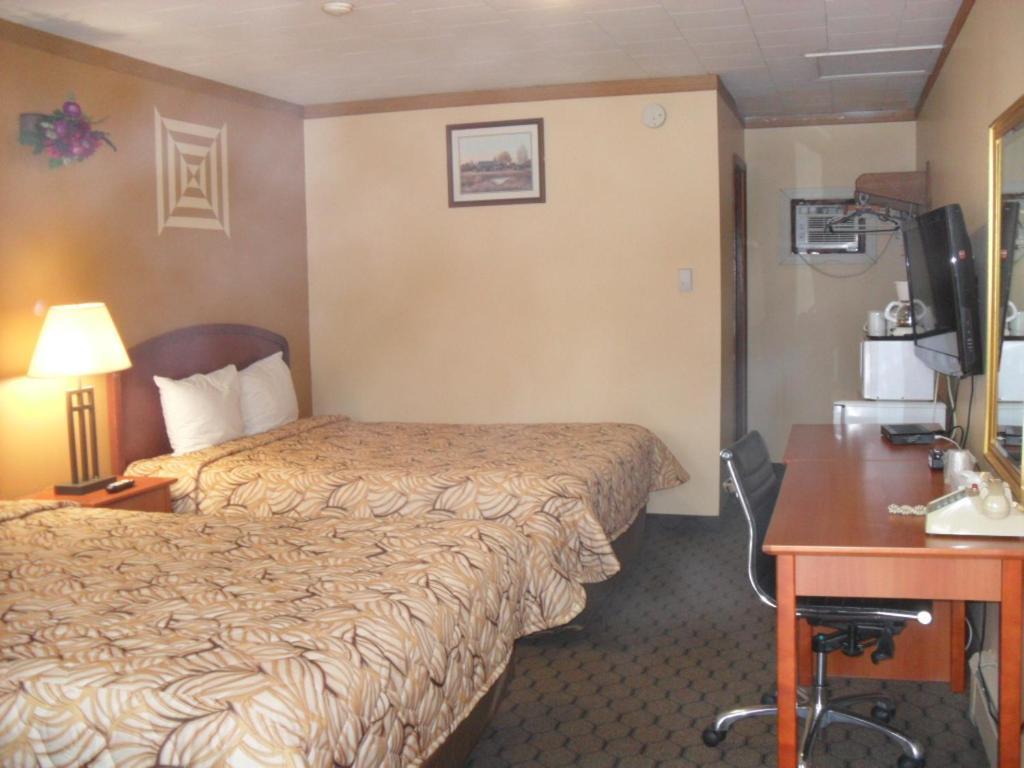 Forest Plaza Motel Mount Forest Dış mekan fotoğraf